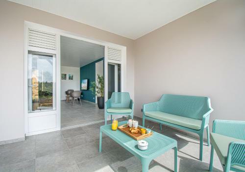 Sealake Villas