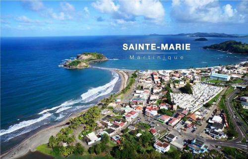 Haut De Villa Dans Son �crin De Verdure