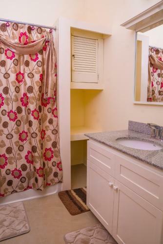 Sweet Holiday Haven