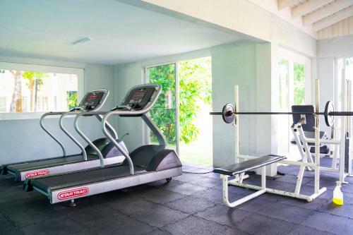 Apartamento Oceanfront Condo W/ Beach Access, Pool, & Gym (2f)
