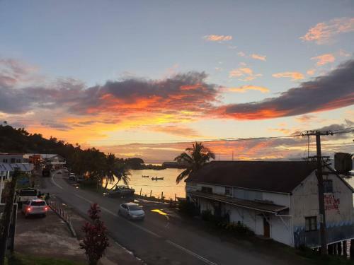 Hotel Bay View Barbers Lodge