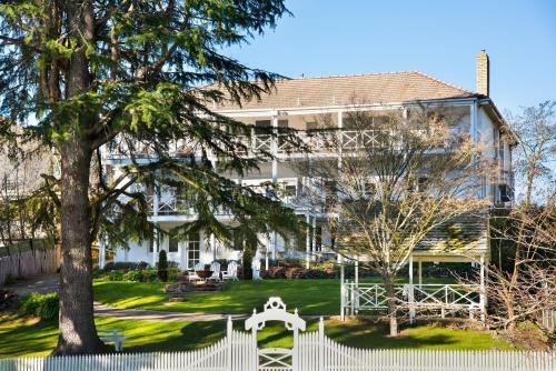 Lake Daylesford Apartment 3 Spa