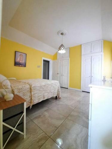 Apartamento Spacious 2 Bedroom In Portmore With Pool