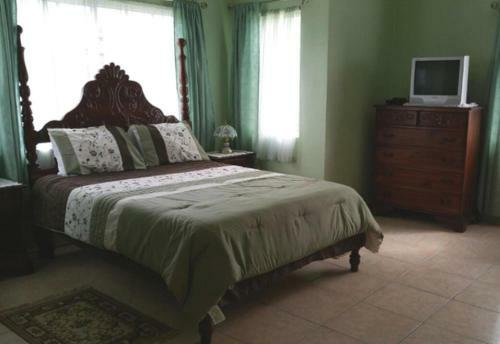 Beautiful 2-bed Apartment In Sunny Jamaica