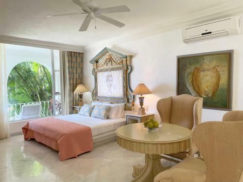 Villa Jade Luxury Full Service Staff Villa