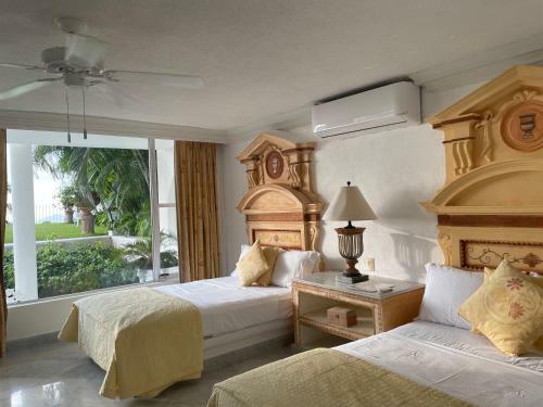 Villa Jade Luxury Full Service Staff Villa