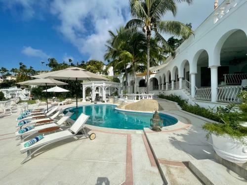 Villa Jade Luxury Full Service Staff Villa