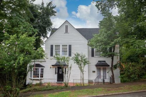 Redmont Revival-whole House-walkable-uab