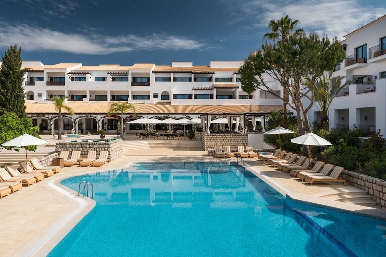 Pine Cliffs Hotel, A Luxury Collection Resort
