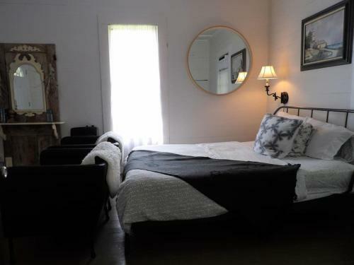 The Farmhouse Private Apartments