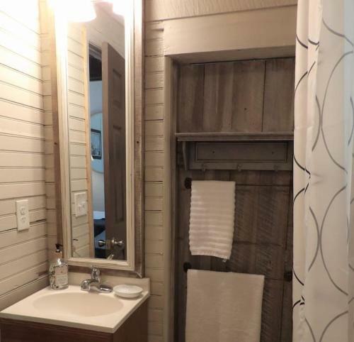 The Farmhouse Private Apartments