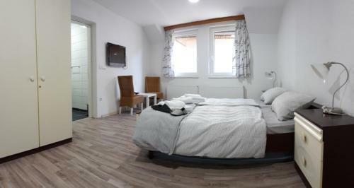 Hostal Apartments&rooms Mido