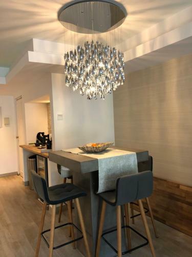 Luxury Apartment In La Isla, Puerto Banus
