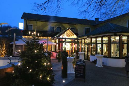 Hotel Restaurant B�ck "roter Hahn"
