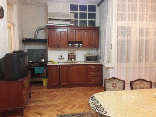 Guiet Center Apartment