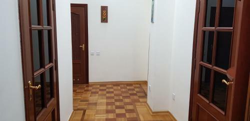 Crown Deluxe Apartment On Nizami Street