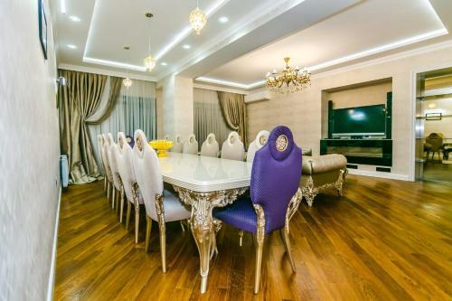 Nizami Street Vip Apartment