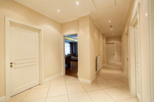 Luxury Central Seaview Apartment