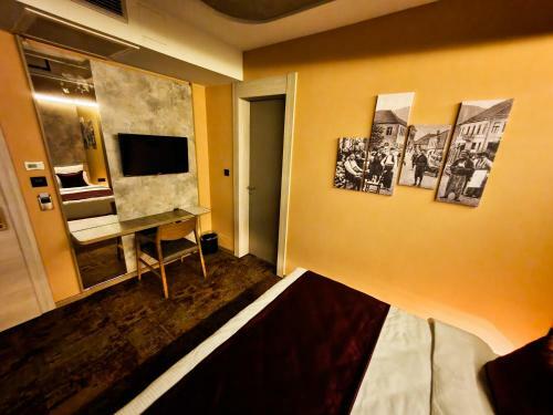 Hotel City Code