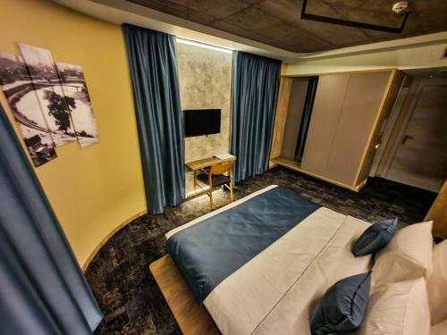 Hotel City Code