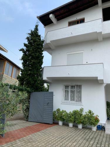 Apartamento Vila Thaci