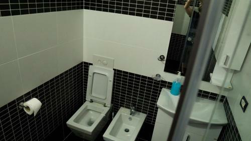 Apartamento Eka Luxury Two-bedroom Penthouse