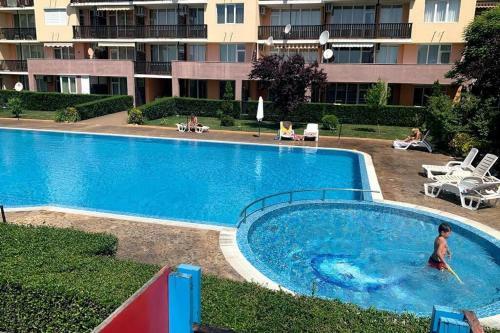Chateau Aheloy 2, Apartment With Sea View
