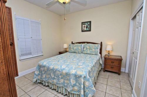 Crystal Shores West By Youngs Suncoast