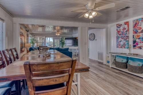The Cotton Candy Beach House Cottage
