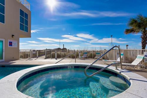 Hotel Crystal Shores III