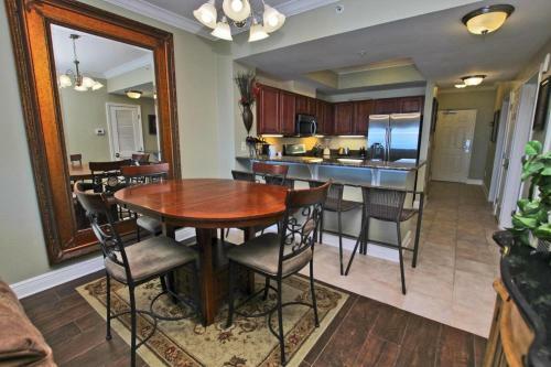 Crystal Tower 1205 By Youngs Suncoast