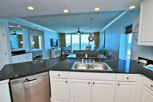 San Carlos 409 By Youngs Suncoast
