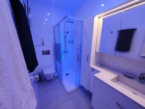 Elegant And Spacious Apartment With Sea Vieuw