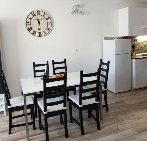 Apartamento Luxury 2 Bedroom Apt 50 M From Beach