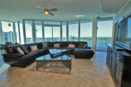 Bel Sole Penthouse 1801 By Youngs Suncoast