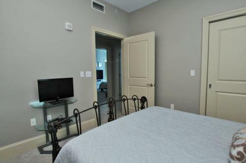 Bel Sole Penthouse 1801 By Youngs Suncoast