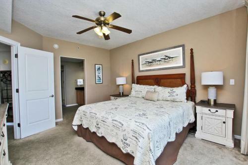 Colonnades 1202 By Youngs Suncoast