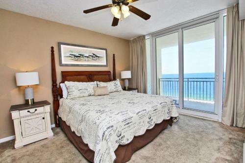 Colonnades 1202 By Youngs Suncoast
