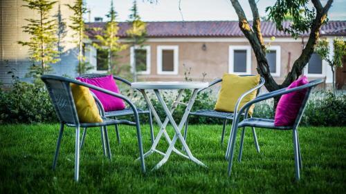 Agroturismo La Aldea Colorada Casa Rural
