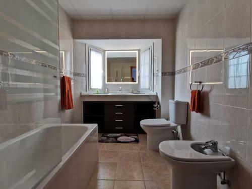 Villa de Lujo Con Piscina Privada, Jacuzzi Y Barbacoa