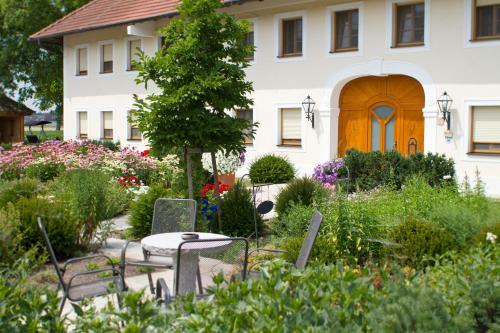 Hostal Bauernhofpension Herzog Zu Laah