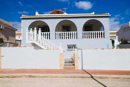 Beautiful Villa Private Pool Pet Friendly Golf