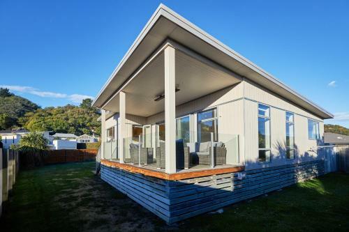 South Bay Getaway - Kaikoura Holiday Home