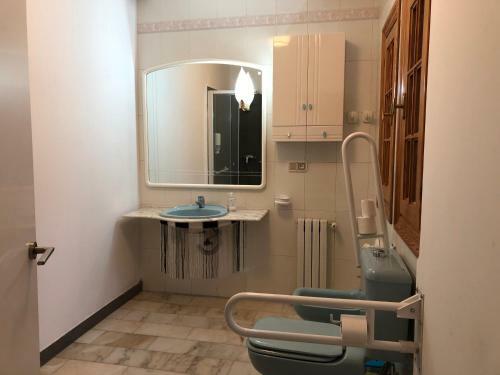 Villa Con Piscina En N�jar