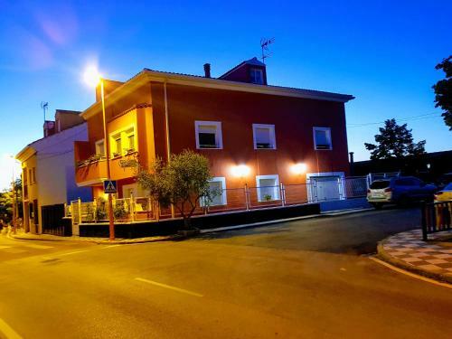 Casa Rural El Sauce. A 2,5 Km de Cuenca Capital