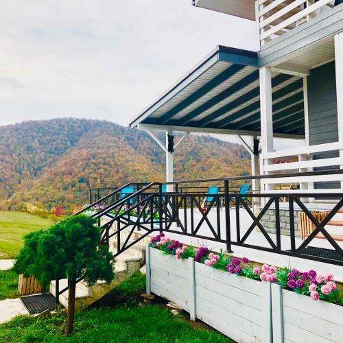 Hotel Cottage Chalet And Tours