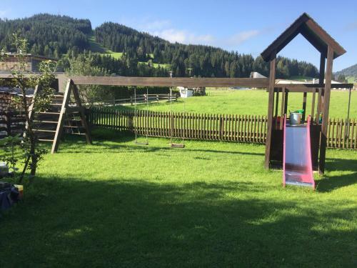 Hostal Pension Wieser "baschtlmai"