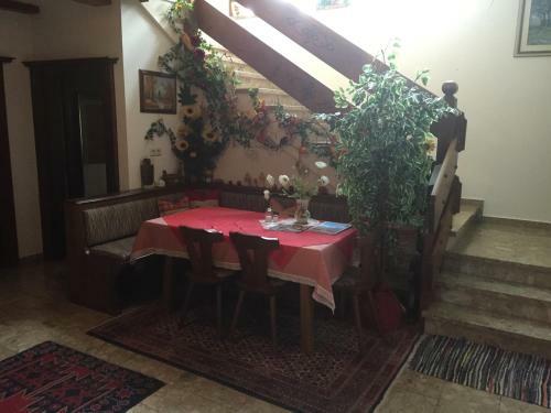 Hostal Pension Wieser "baschtlmai"