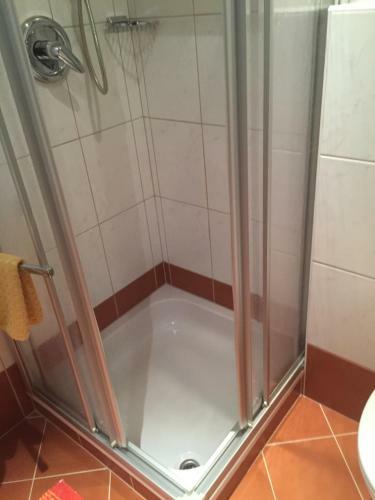 Hostal Pension Wieser "baschtlmai"