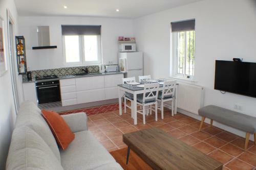 Immaculate 2-bed 2-bathroom Casa In Oria Almeria